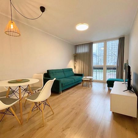 Apartament Przy Atrium, Stacja Metra Rondo Onz Varsovie Extérieur photo