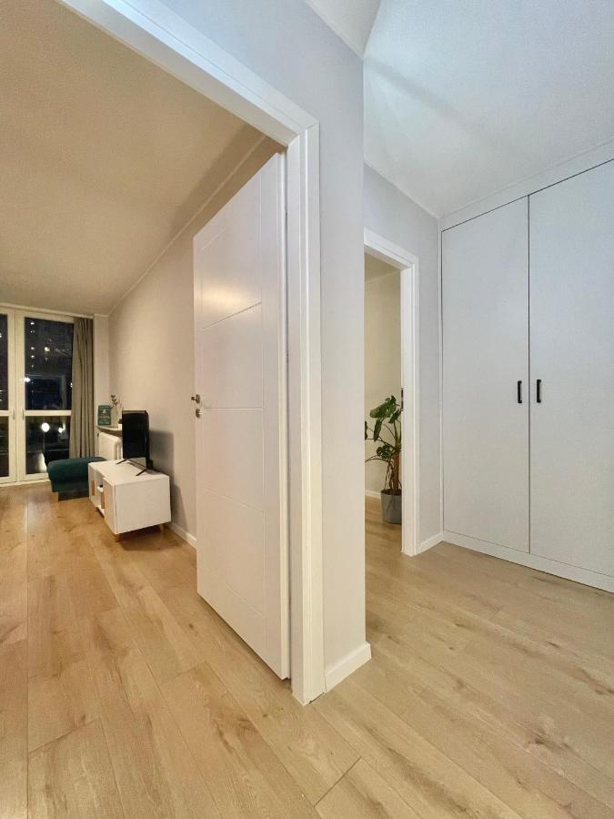 Apartament Przy Atrium, Stacja Metra Rondo Onz Varsovie Extérieur photo