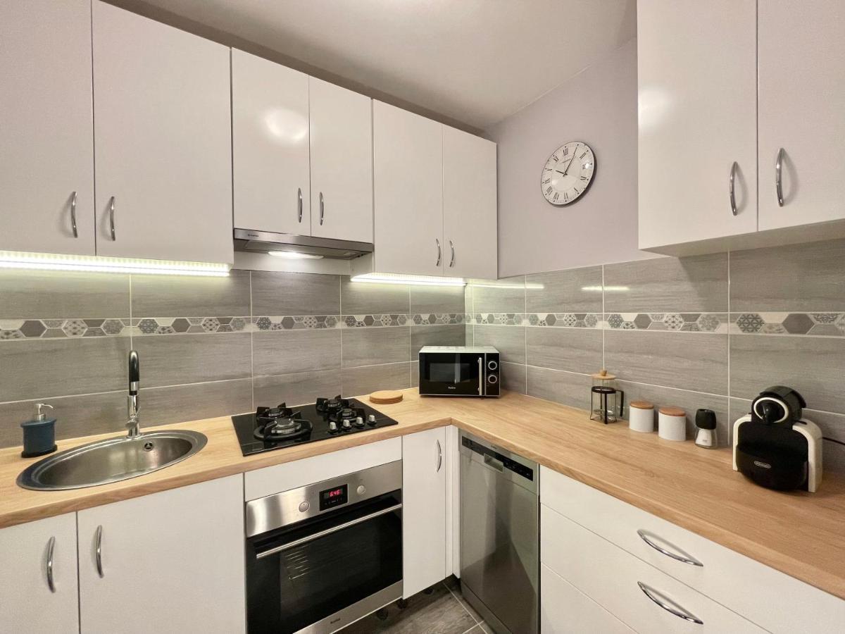 Apartament Przy Atrium, Stacja Metra Rondo Onz Varsovie Extérieur photo