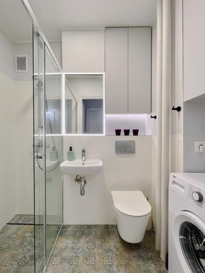 Apartament Przy Atrium, Stacja Metra Rondo Onz Varsovie Extérieur photo
